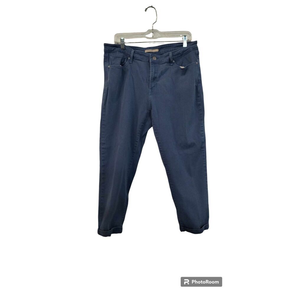 Levi Mid Rise Skinny Powder blue cropped Jeans